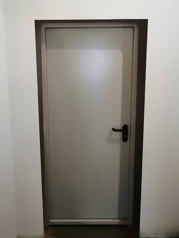 Дверь для санузла, фото изнутри (ул. Барклая)