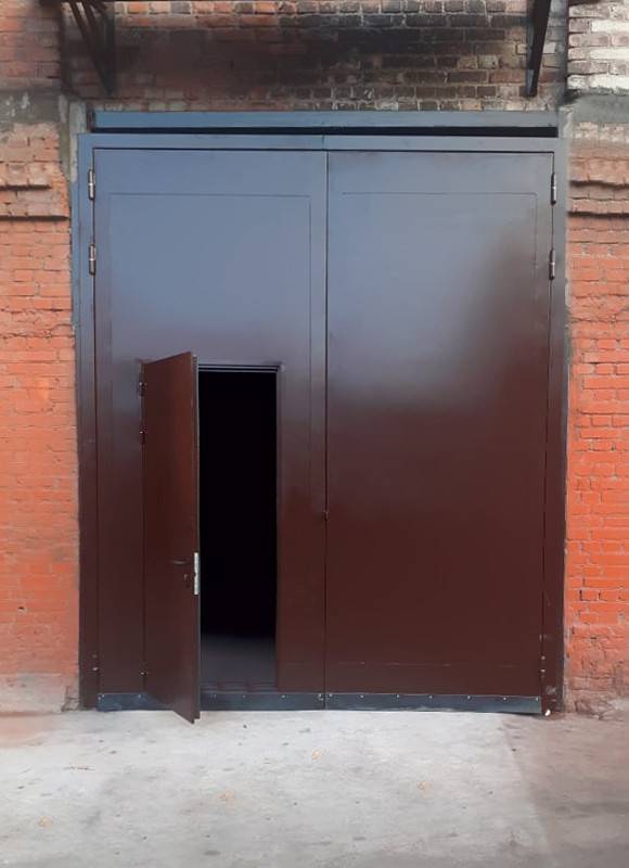 Огнеупорные ворота под высокий проем Огнеупорные ворота под высокий проем